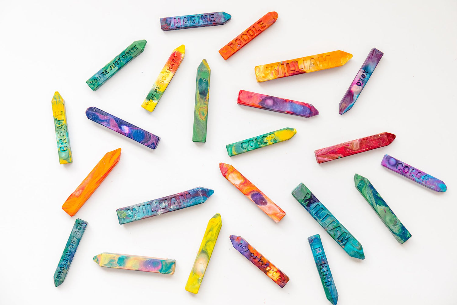 Crayons gifts for kids under $20 - Kids crayon gifts by Art 2 the Extreme® Home of the Original Rainbow Crayon® - Under $20 Gift Guide  gift for kids